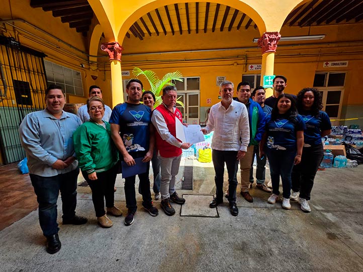 Autoridades universitarias regionales realizaron la entrega del registro de víveres acopiados 