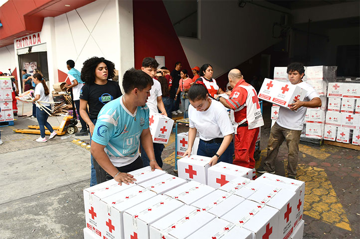 El acopio fue canalizado a la delegación Veracruz-Boca del Río de la Cruz Roja Mexicana 