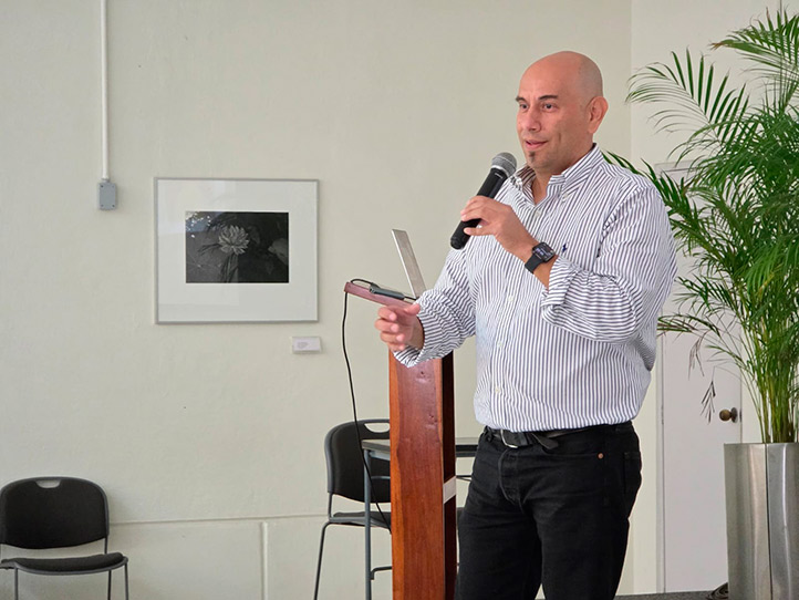 Antonio Marín Hernández subrayó la importancia de comprender los avances tecnológicos 