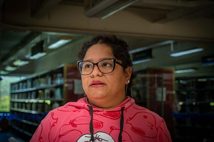 Tania Enríquez, analista documental que colabora en la organización del Día Nacional del Libro en la USBI 