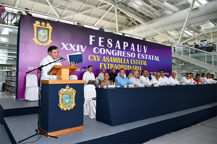 Juan Mateos, delegado sindical en Poza Rica-Tuxpan, informó del apoyo brindado a docentes damnificados