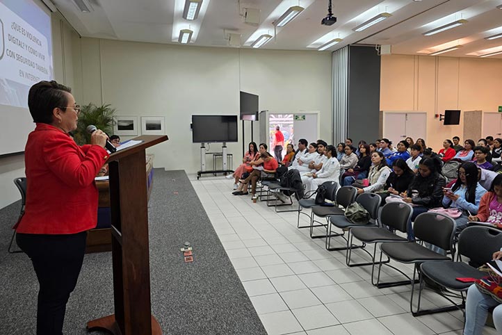 Patricia Espinosa García se congratuló por la respuesta de la comunidad universitaria