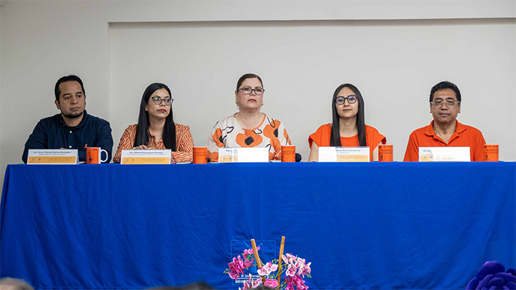 La violencia contra las mujeres no es un hecho aislado ni lejano, es realidad que duele, dijo Cirenia Hernández Trejo (centro) 