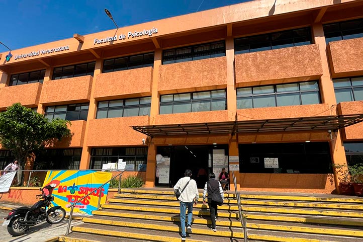Estudiantes liberaron parcialmente las instalaciones de la Facultad de Psicología de la UV 