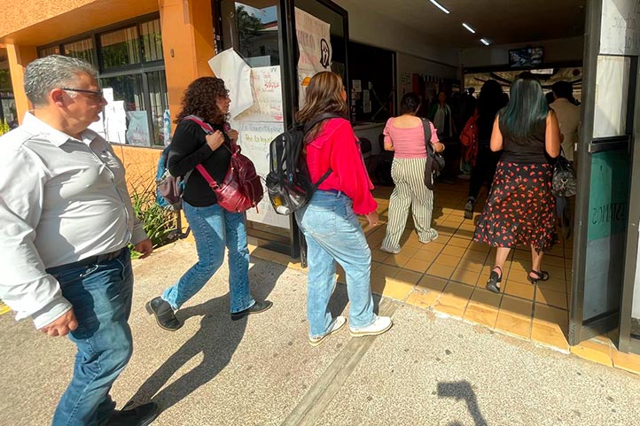 Personal académico y administrativo, durante su ingreso a la facultad 