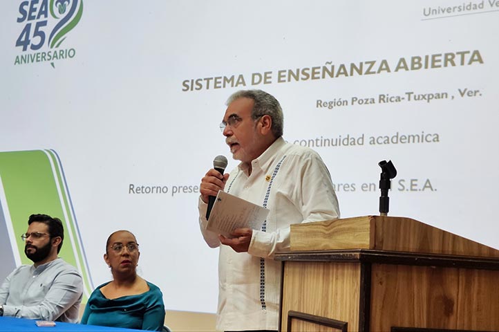 Durante el acto de retorno presencial en Poza Rica, el Rector destacó el crecimiento del SEA tras la pandemia 