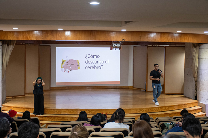 El objetivo de la actividad fue que la sociedad en general considere a la ciencia como parte de la vida cotidiana 