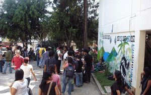 Sólo se hacen dos recomendaciones: cooperar con lo que puedan, aunque no es obligatorio, y traer su plato