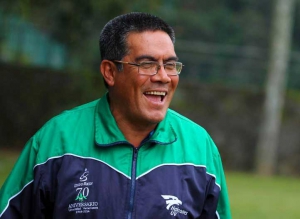Emilio Gallegos, entrenador de futbol varonil