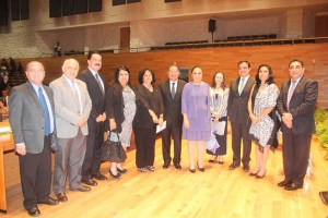 Sara Ladrón de Guevara estuvo acompañada de funcionarios universitarios y del gobierno estatal