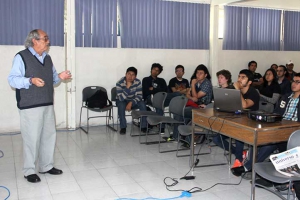 Alejandro Cornejo dictó la conferencia inaugural