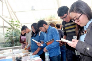 Las actividades incluyen un gran remate de libros
