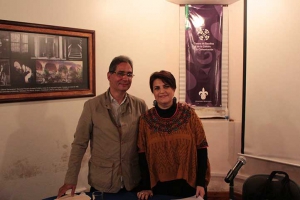 Gustavo Lins y Celia del Palacio, directora del CECC