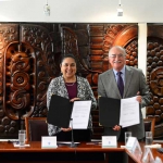 Sara Ladrón de Guevara y José Alfonso Aguayo firmaron el acuerdo