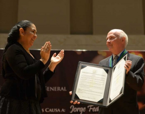 Es un acto de plena justicia y absoluto merecimiento, expresó la Rectora