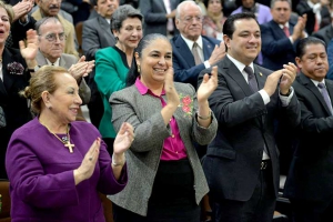 María Elena Blanco de Ortiz, Sara Ladrón de Guevara y Américo Zúñiga