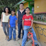 Abigail Blancas y Jonathan Ramírez con sus tutorados