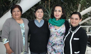 Josefina Ramírez, Teresa Pérez, Karina Contreras y Laura Pérez