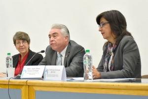 Sofía Paláu, José Othón Flores y Patricia Andrade en el evento de adscripción
