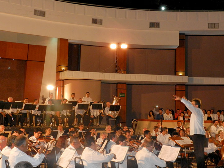 La orquesta Interpretó obras de Mozart, Mendelssohn, Bernstein y Prokofiev