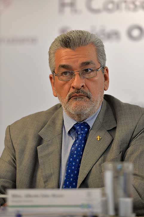 Alberto Islas informó de las acciones legales impulsadas por la institución