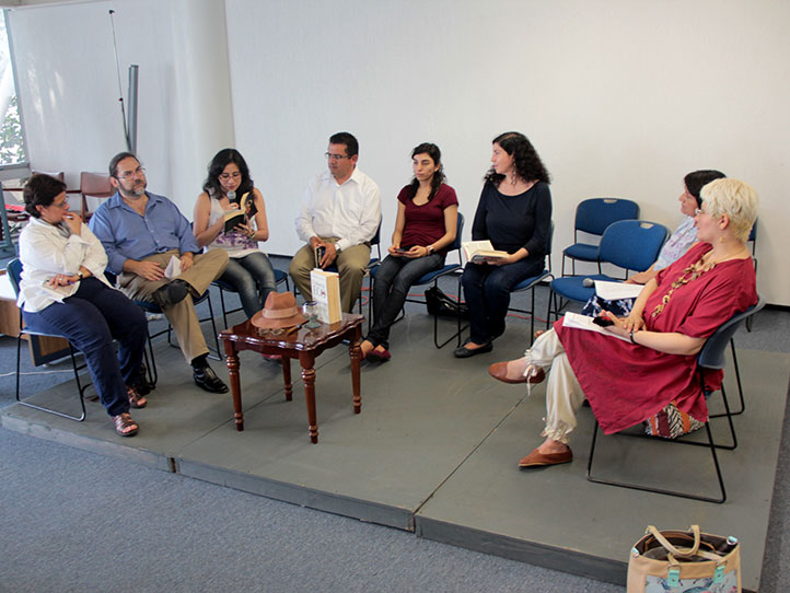 Participantes en la charla “Los ecos de Umberto Eco”
