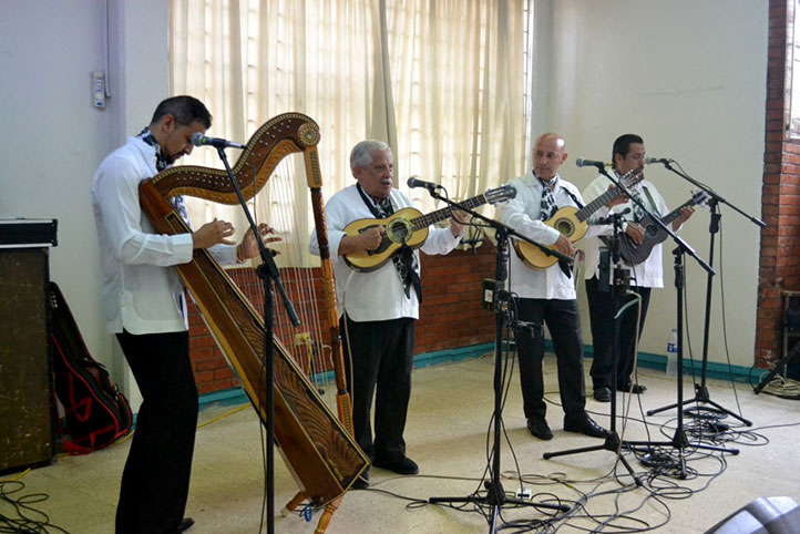 La agrupación interpretó piezas de música tradicional