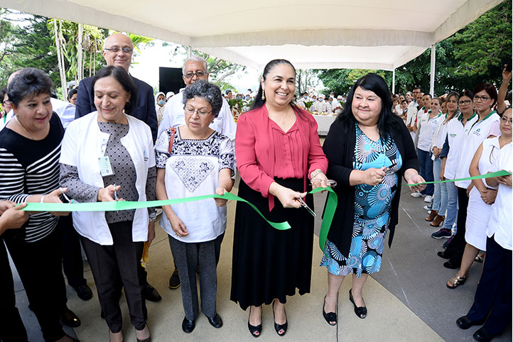 La Rectora inauguró la muestra