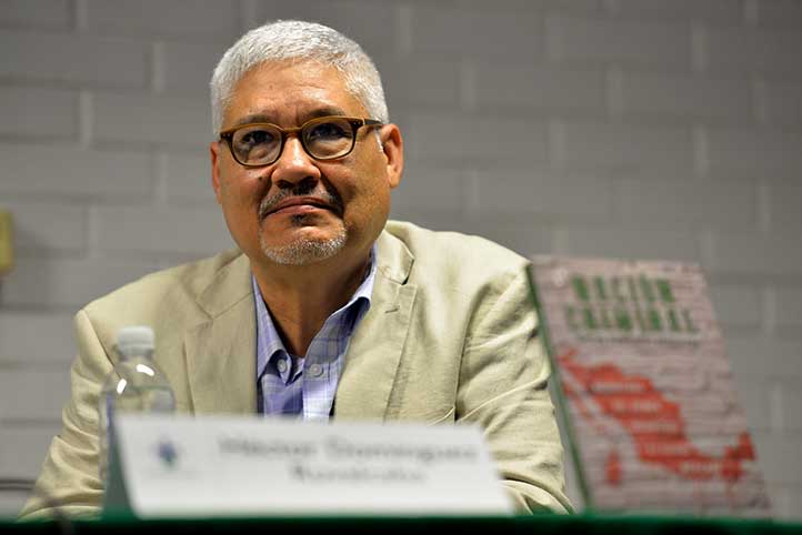 Domínguez Ruvalcaba es profesor e investigador de la U. de Texas