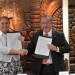 Sara Ladrón de Guevara y Salvador Vega León signaron el documento