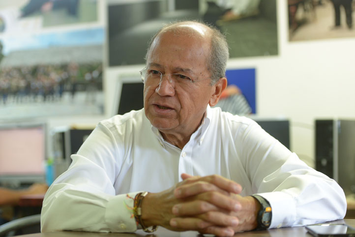 Luis Rey Yedra, académico organizador