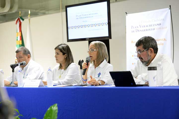José Andrés Ruiz, Tania Quintero, María Eugenia Sentíes y Antonio Acosta