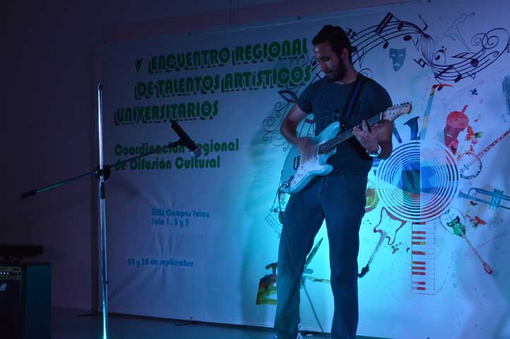 Jóvenes de diversas entidades académicas mostraron su talento
