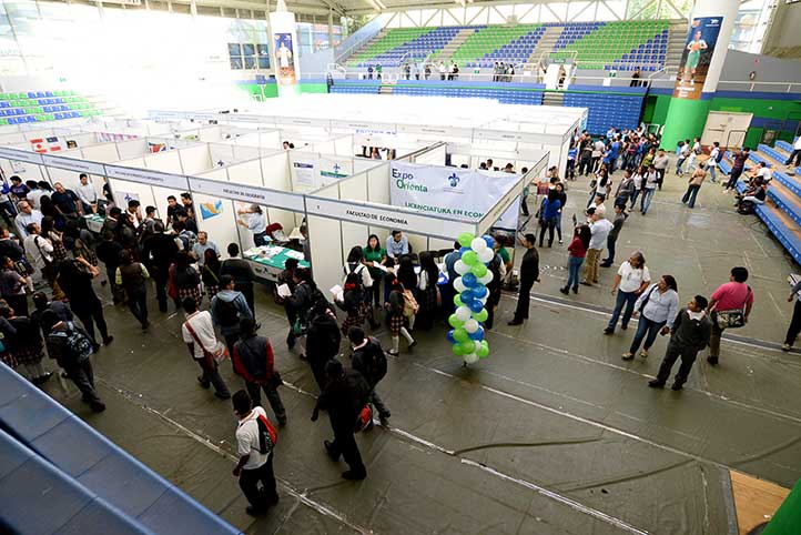 La Expo Orienta se realizó en las cinco regiones universitarias