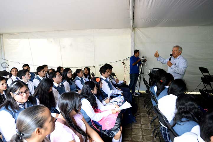 Ragueb Chaín Revuelta impartió la conferencia “Autoevaluación para el examen de ingreso a la UV-AEXI”