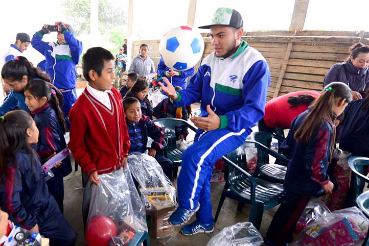 El año pasado se beneficiaron a mil 800 niños en todas las regiones