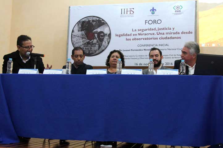 Mesa inaugural del Foro “La seguridad, justicia y legalidad en Veracruz”