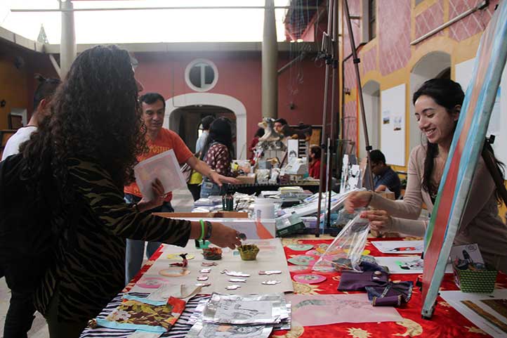 Alumnos y egresados participaron en Arte Bazar