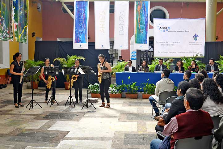 Cuarteto Cadenza, integrado por alumnas de Música