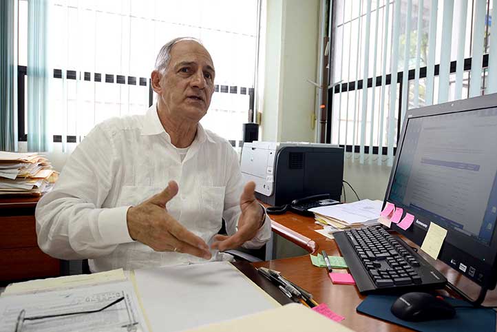 Carlos Arturo Gómez Vignola, titular de la Oficialía Mayor