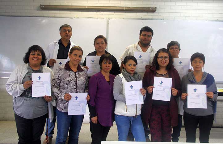 En esta ocasión se impartió un curso a laboratoristas y auxiliares