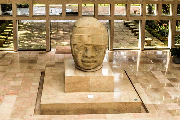 El museo exhibe importantes piezas de la época prehispánica