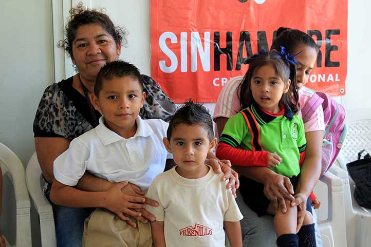 Madres de familia agradecieron el apoyo de esta casa de estudio
