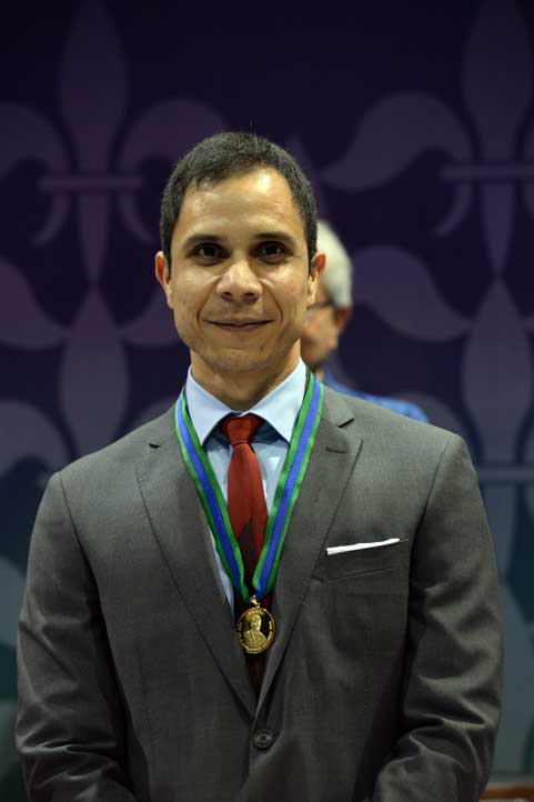 Luis Montané, Medalla al Mérito Estudiantil