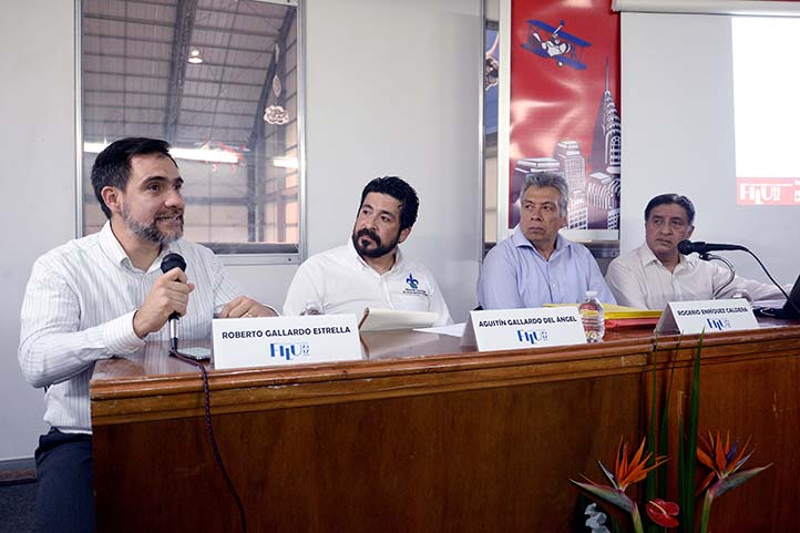 Roberto Gallardo, Agustín Gallardo, Rogerio Enríquez y Jesús García