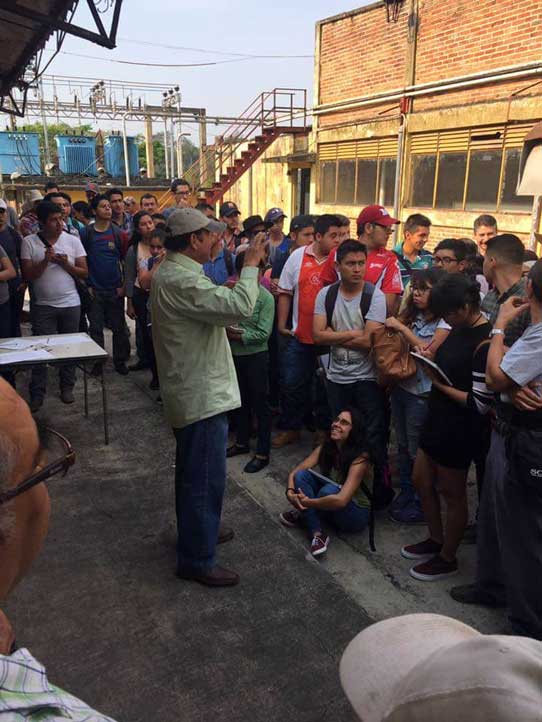 Alumnos acuden al beneficio Puerto Rico