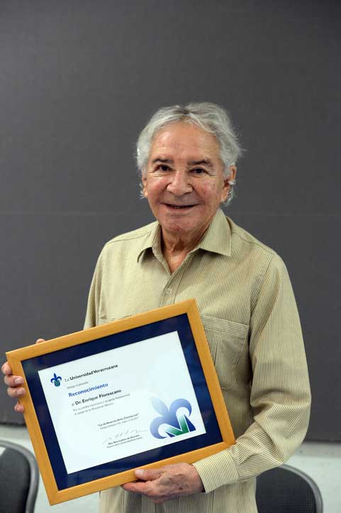 El historiador participó en la Cátedra “José Martí”