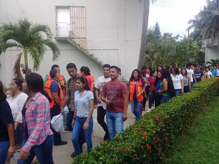 En Coatzacoalcos-Minatitlán los campus adecuaron horarios en el simulacro
