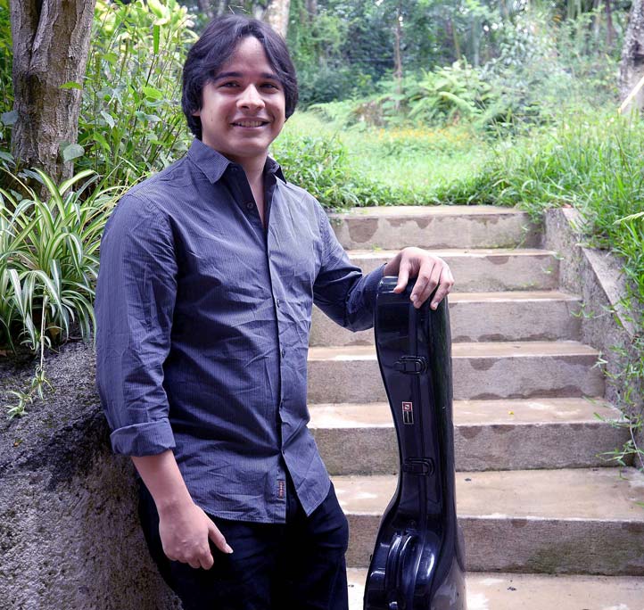 Jorge Iduma Castro ha sobresalido en concursos de guitarra