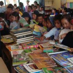 Campaña dona un libro